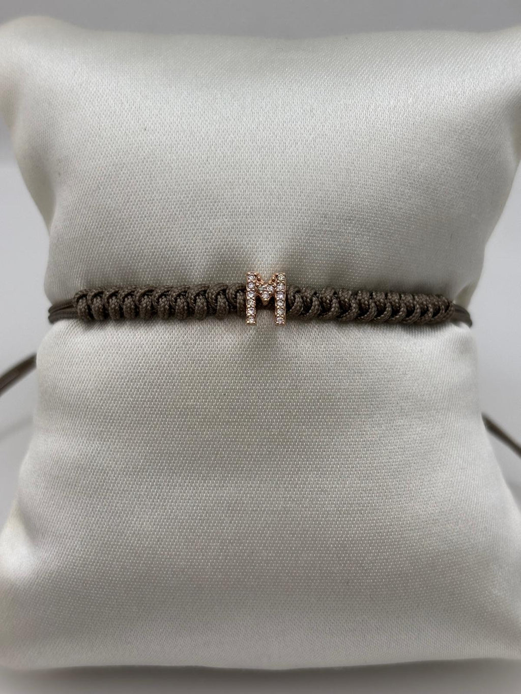 Bracciale cordino con lettera M